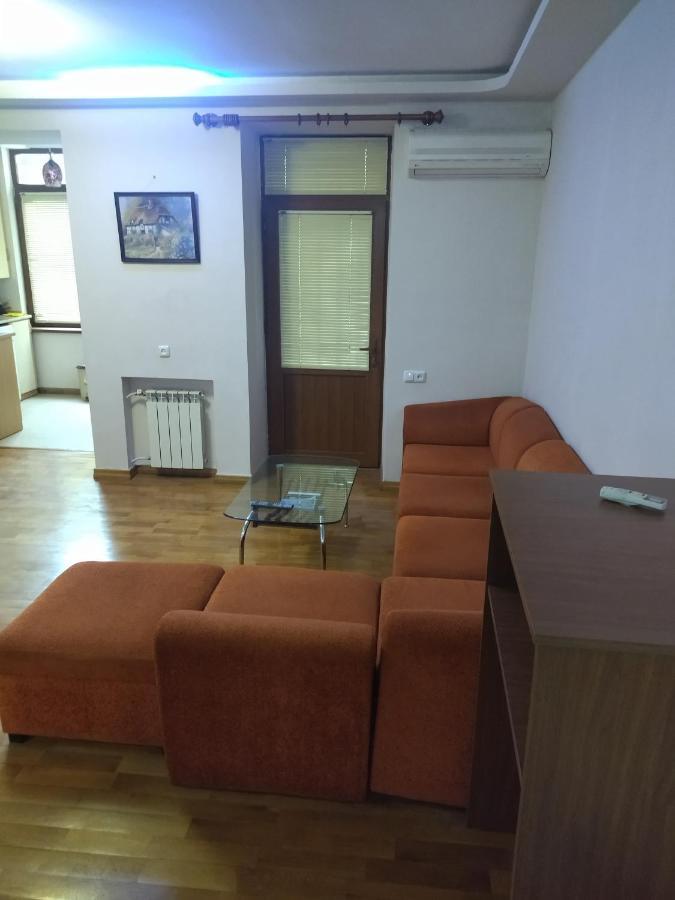 Abovyan 36 Apt & Tour يريفان المظهر الخارجي الصورة