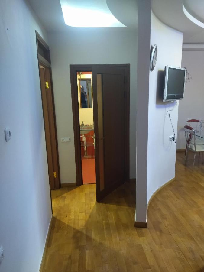 Abovyan 36 Apt & Tour يريفان المظهر الخارجي الصورة
