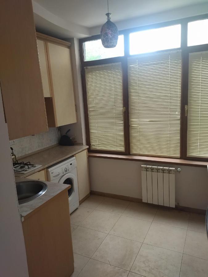 Abovyan 36 Apt & Tour يريفان المظهر الخارجي الصورة