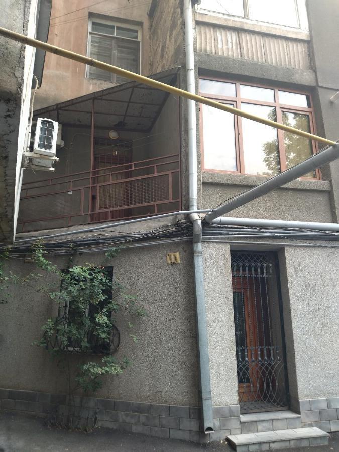 Abovyan 36 Apt & Tour يريفان المظهر الخارجي الصورة